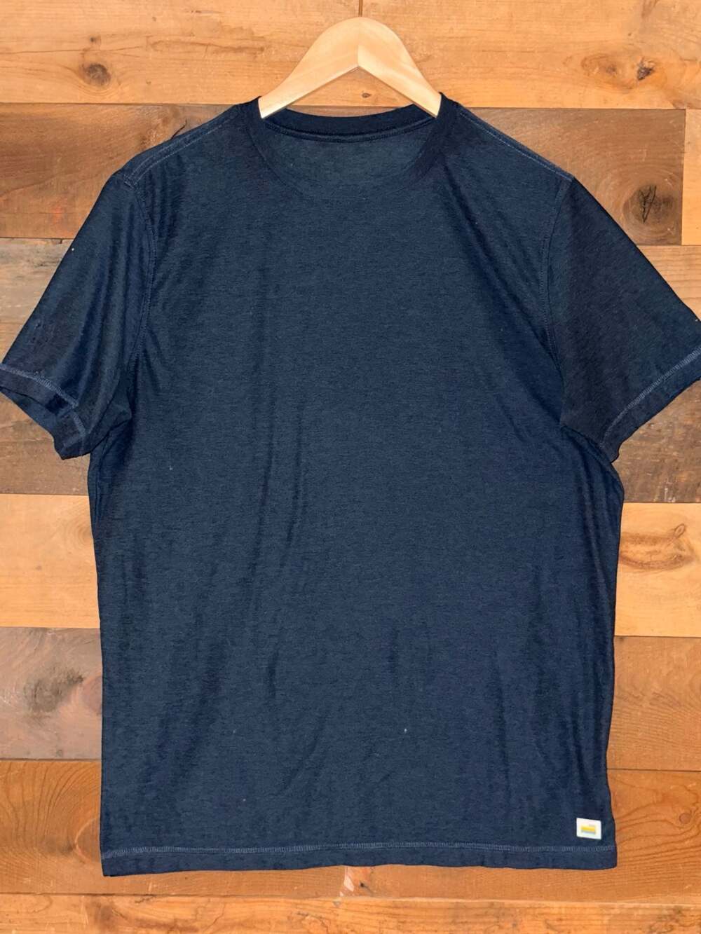 Vuori Strato Tee Navy Heather Short Sleeve T-Shirt Size Medium